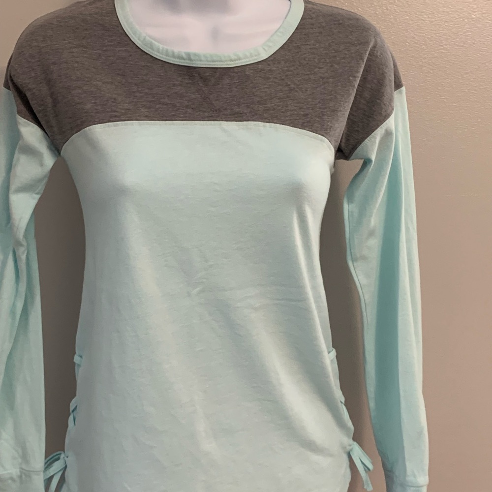 So Perfect Active Tee - Picture 4 of 16